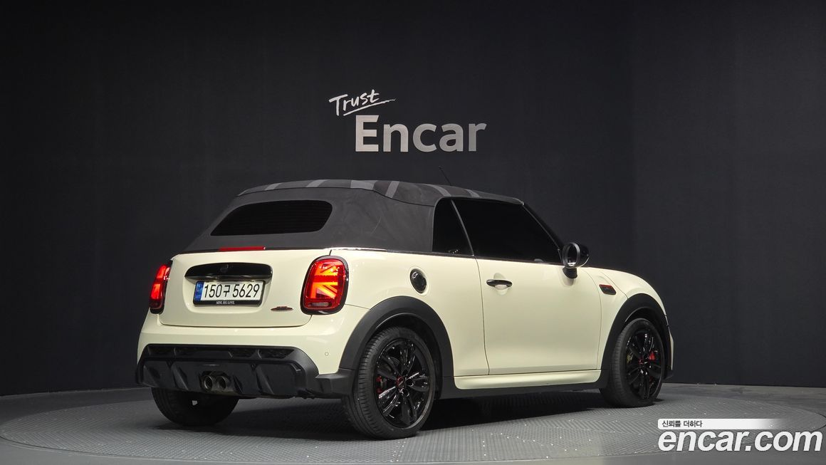 Mini Cooper Convertible JCW, 2022
