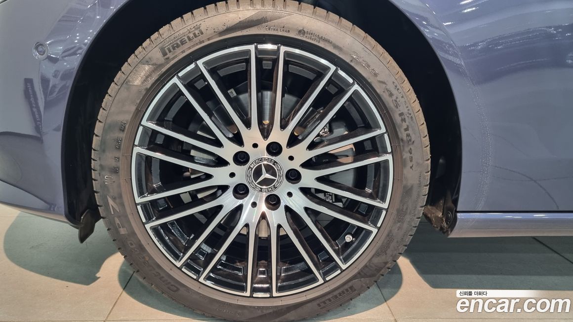 Mercedes-Benz C-Class C200 Avantgarde, 2025