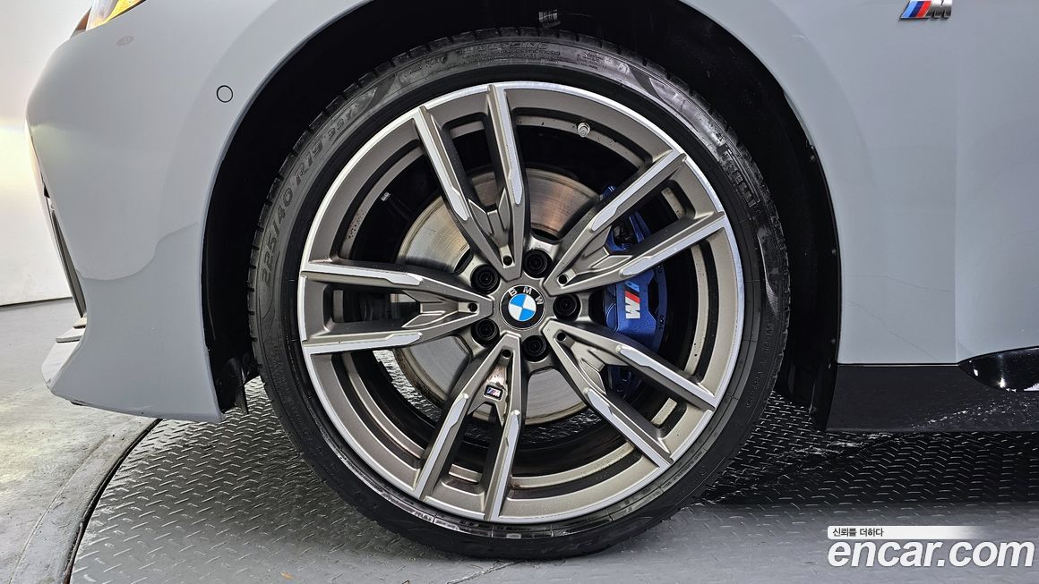 BMW 2-Series M240i xDrive Coupe, 2024