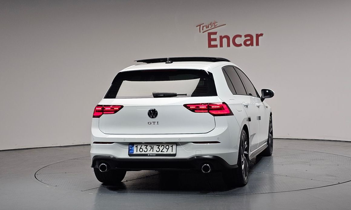 Volkswagen Golf 2.0 GTI, 2024