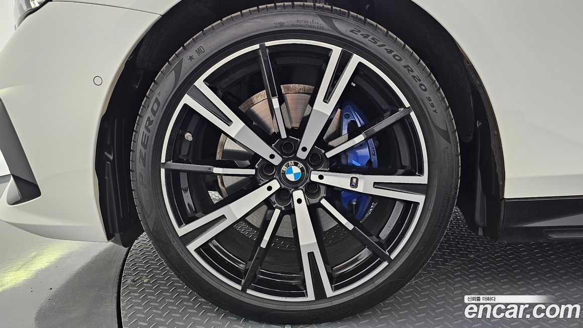 BMW 5-Series 530i xDrive M Sport, 2025