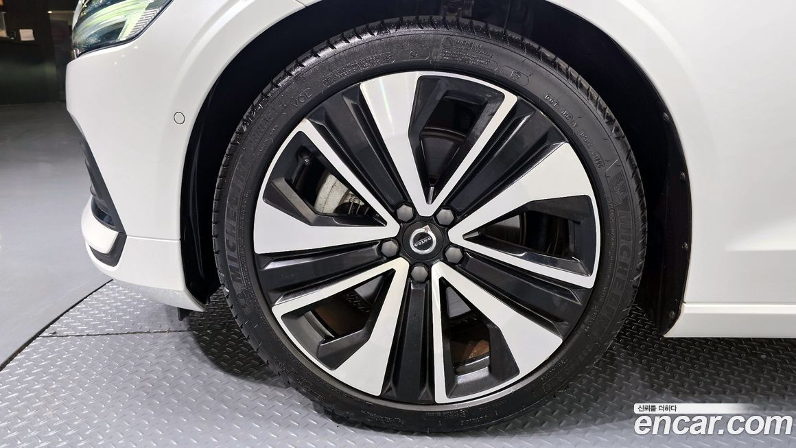 Volvo S60 B5 Ultimate Bright, 2024