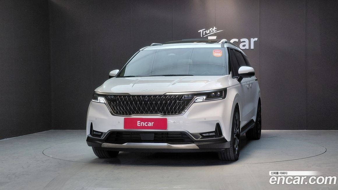 Kia Carnival 7-Seater Signature, 2023