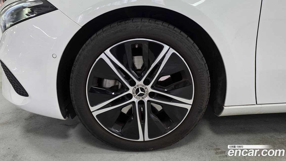 Mercedes-Benz A-Class A220 Sedan, 2024