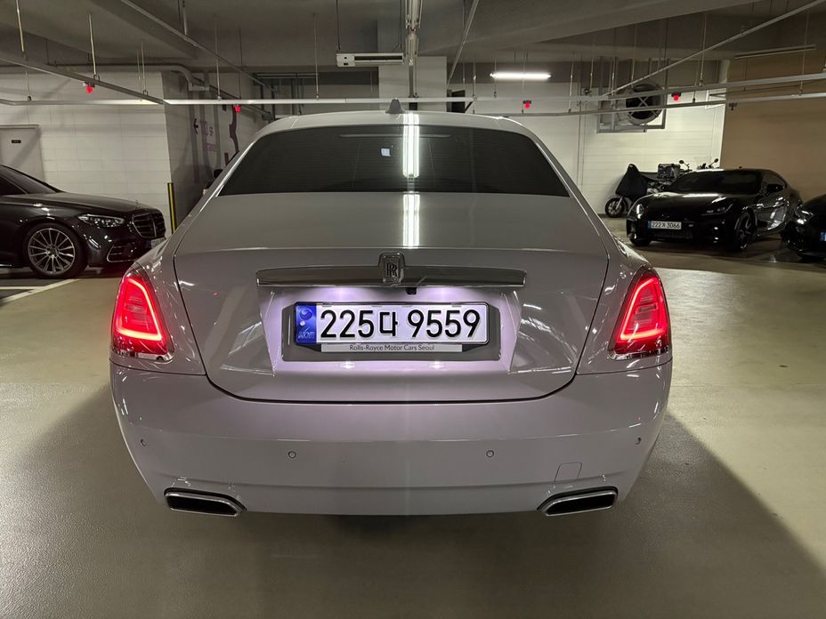 Rolls-Royce Ghost 6.7 V12, 2022
