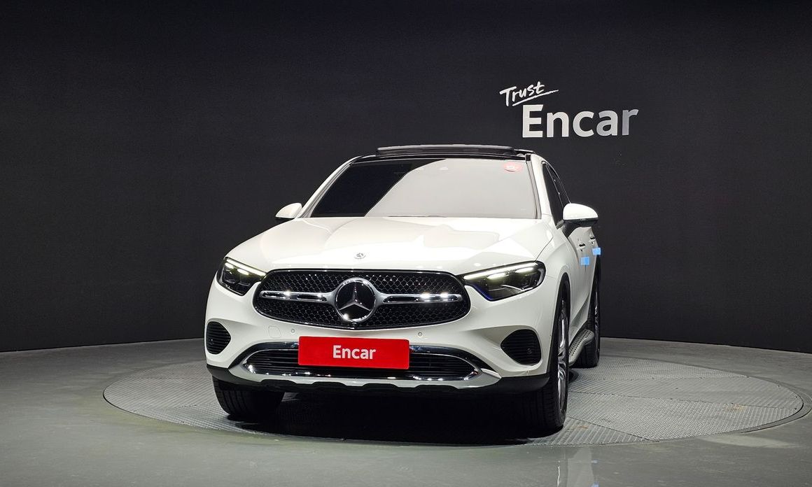 Mercedes-Benz GLC-Class GLC300 4MATIC Avnatgarde Coupe, 2025
