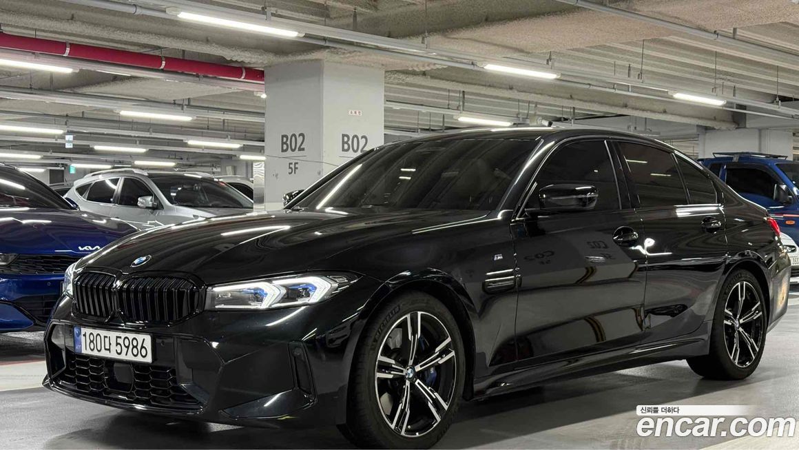 BMW 3-Series 320i M Sport, 2024