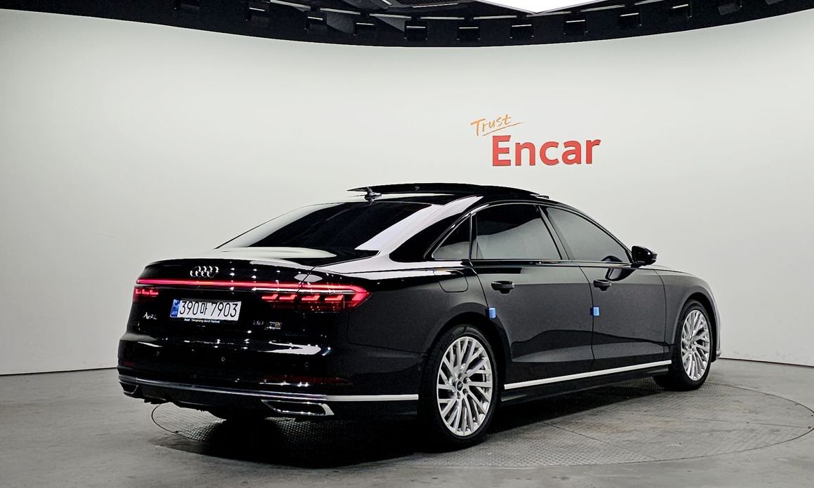 Audi A8 55 TFSI Quattro LWB, 2021