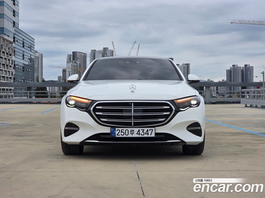 Mercedes-Benz E-Class E300 4MATIC Exclusive, 2024