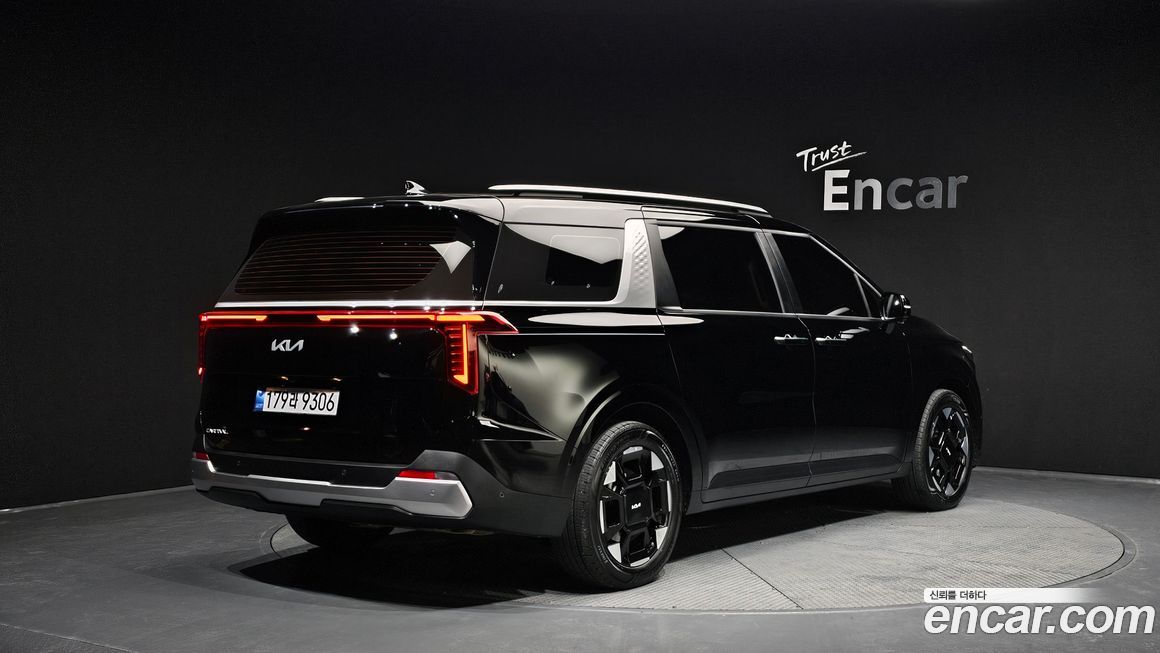 Kia Carnival 9-Seater Prestige, 2025