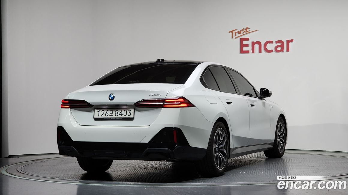 BMW 5-Series 520i M Sport, 2024