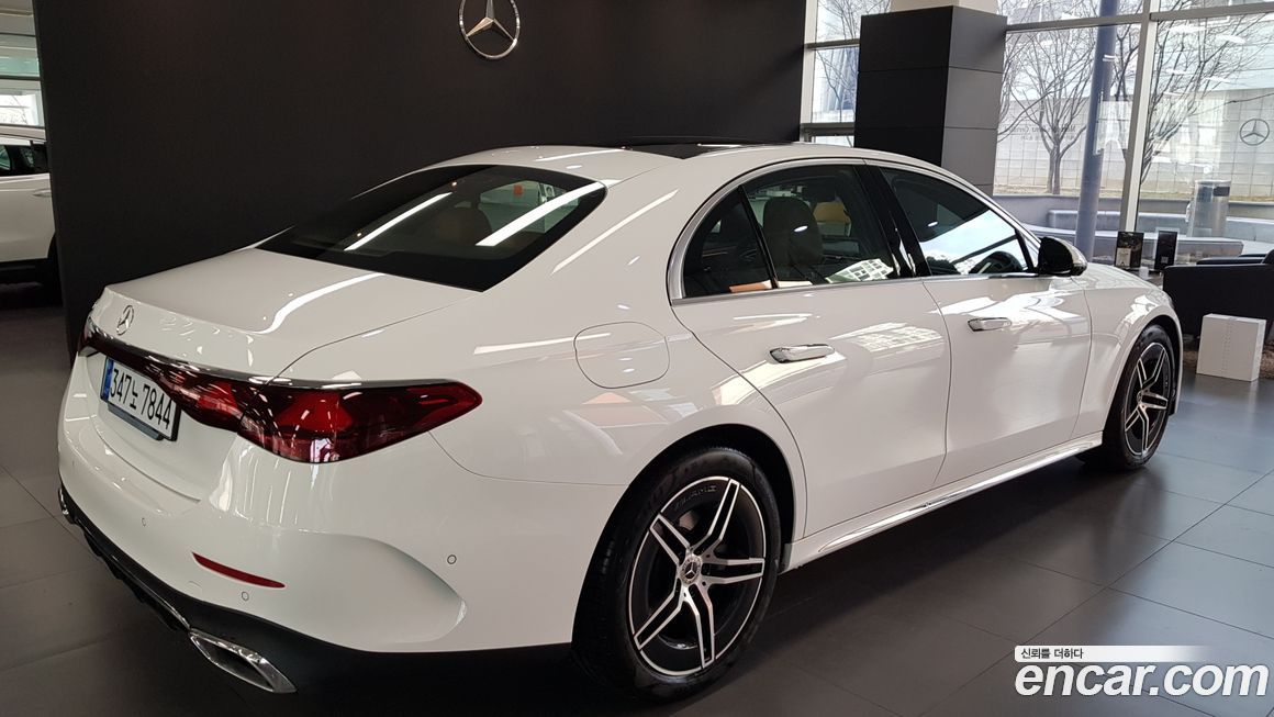 Mercedes-Benz E-Class E200 AMG Line, 2026