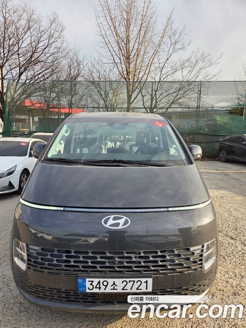 Hyundai Staria 4WD Tourer 9-Seater, 2025