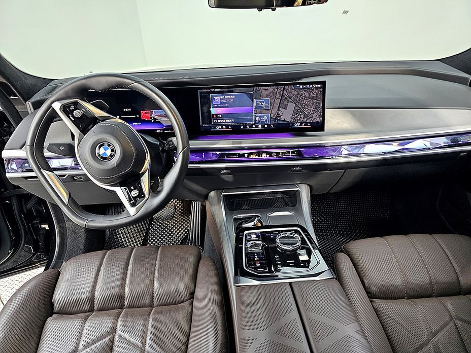 BMW 7-Series 740i sDrive Design Pure Excellence, 2023