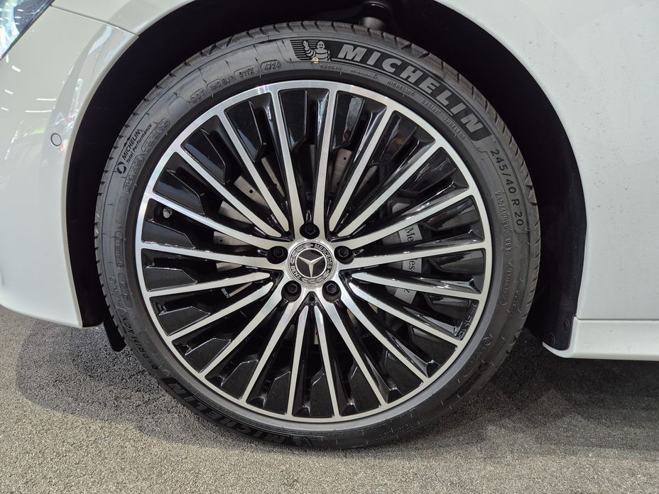 Mercedes-Benz E-Class E450 4MATIC Exclusive, 2025
