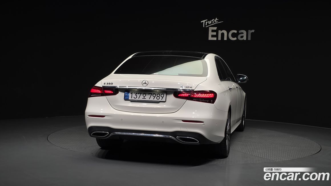 Mercedes-Benz E-Class E350 4MATIC AMG Line, 2022