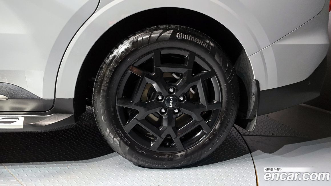 Kia Carnival 9-Seater Gravity, 2025