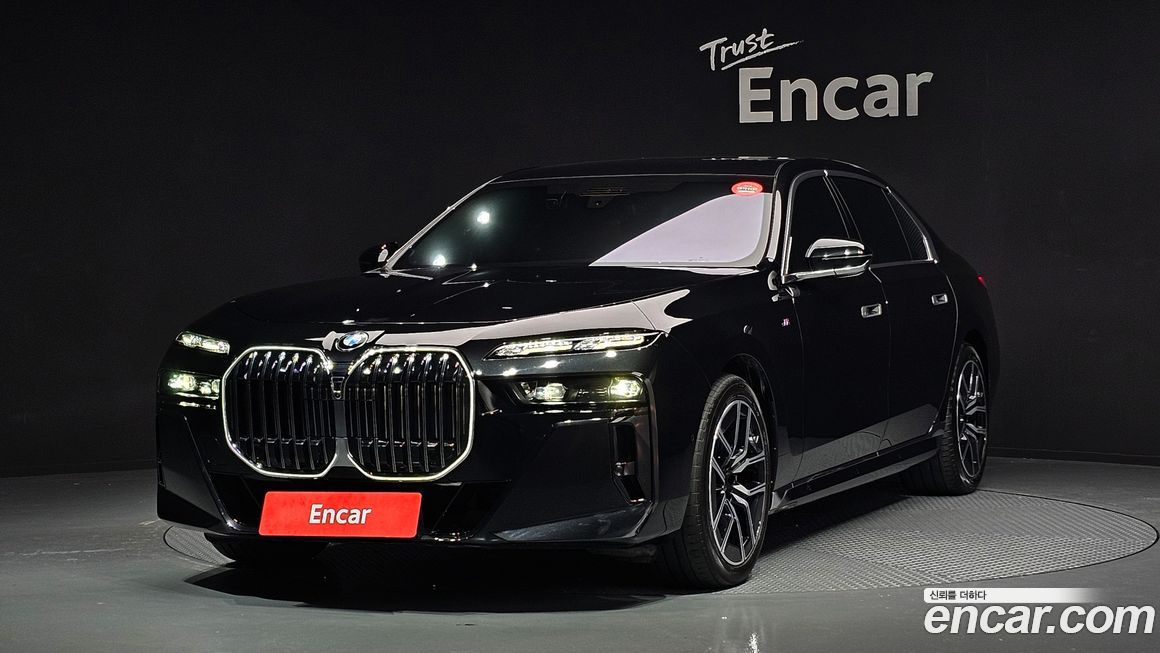 BMW 7-Series 740i xDrive M Sport, 2025