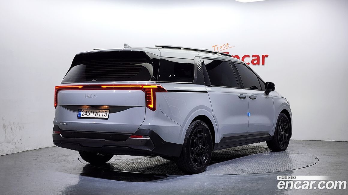 Kia Carnival 9-Seater Gravity, 2025