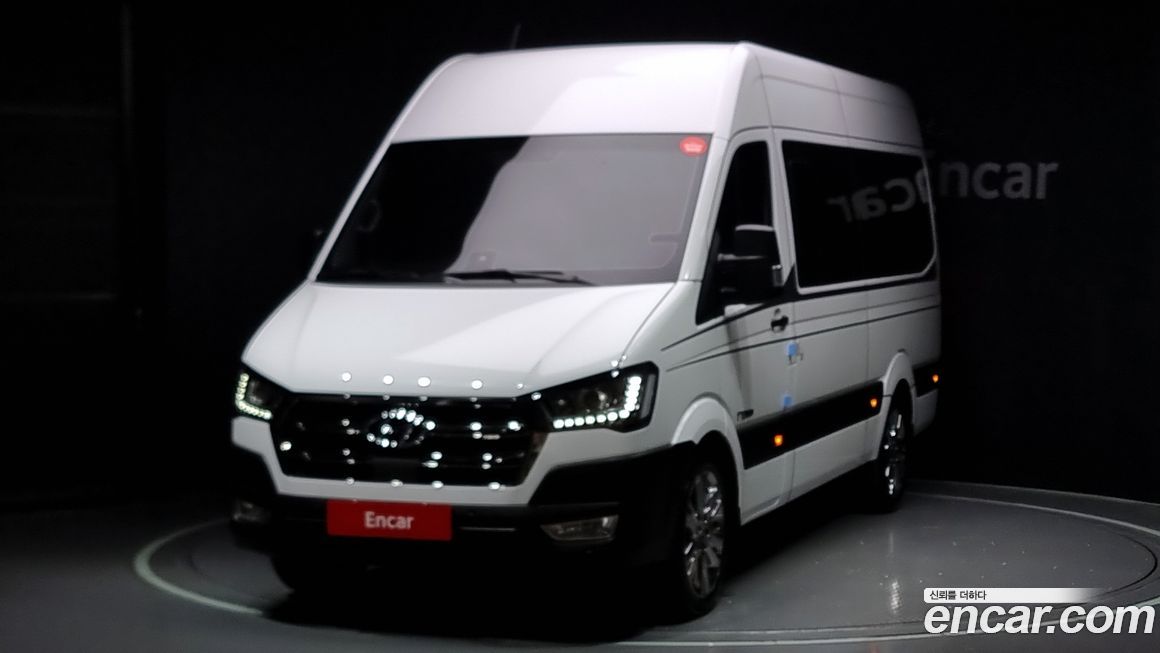 Hyundai Solati 15-seater, 2025