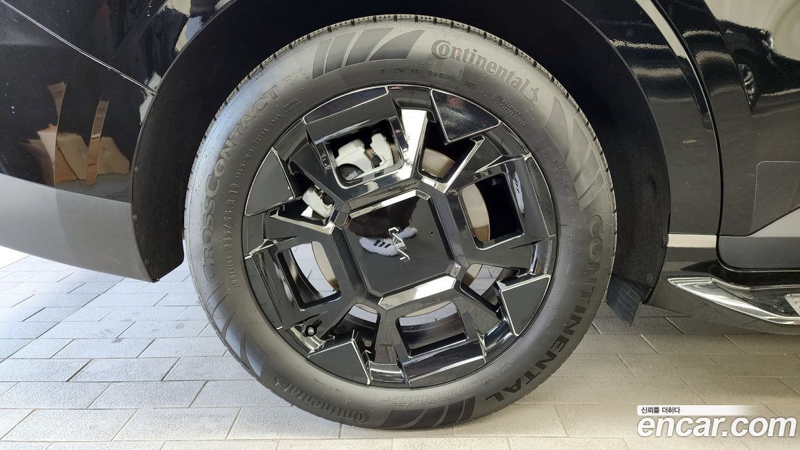 Kia Carnival 9-Seater Signature, 2024