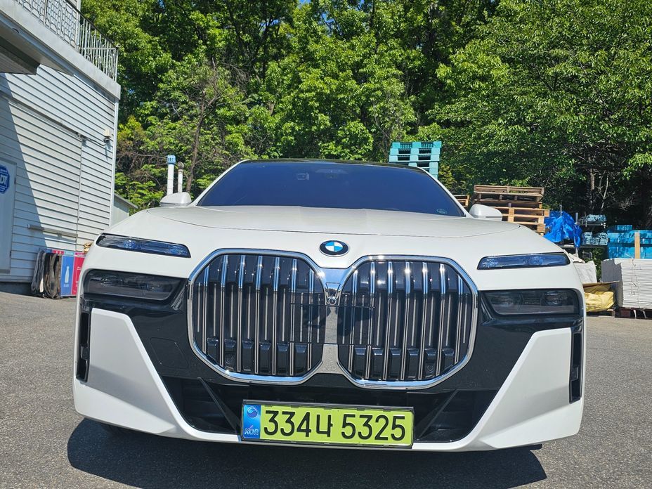 BMW 7-Series 740d xDrive M Sport, 2025