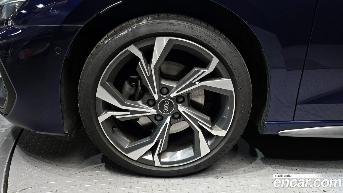 Audi A3 40 TFSI Premium, 2025