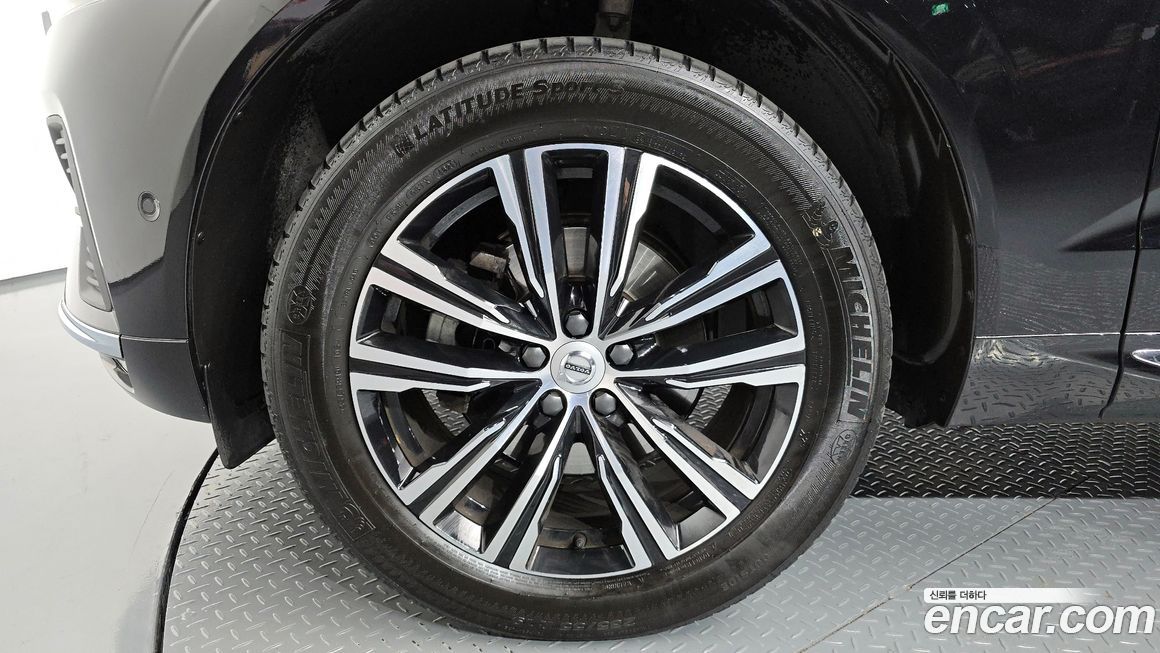 Volvo XC60 B5 Inscription, 2022