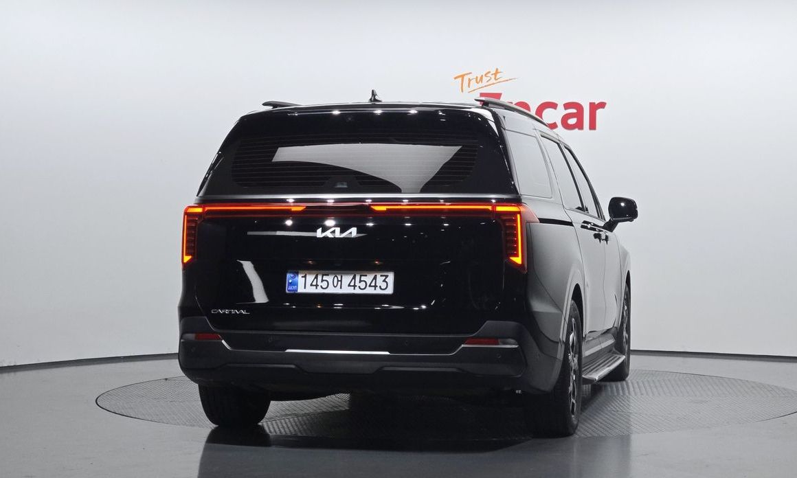 Kia Carnival 9-Seater Gravity, 2025