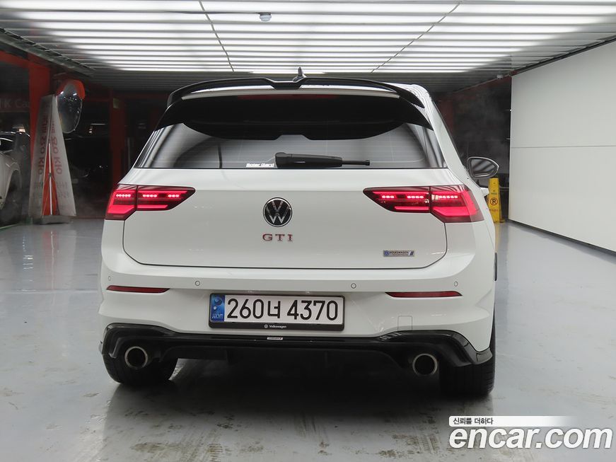 Volkswagen Golf 2.0 GTI, 2024