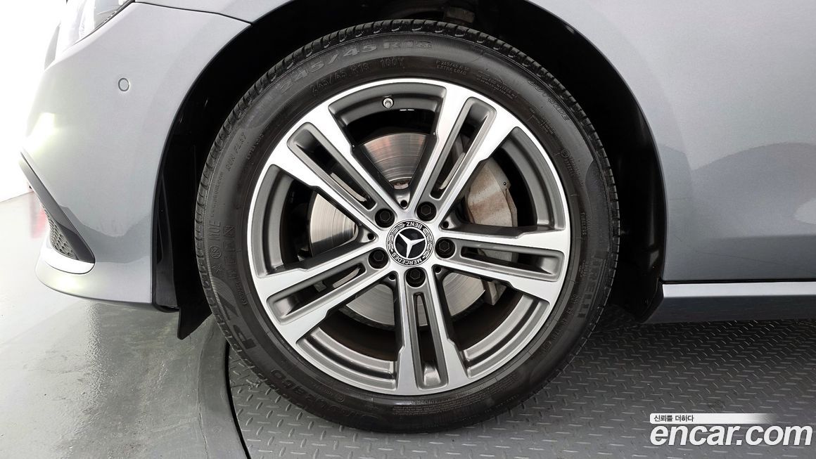 Mercedes-Benz E-Class E350 4MATIC Avantgarde, 2021