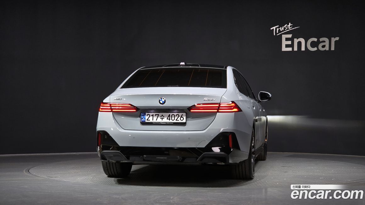 BMW 5-Series 530i xDrive M Sport, 2024