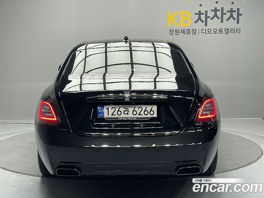 Rolls-Royce Ghost 6.7 V12 Black Badge, 2023