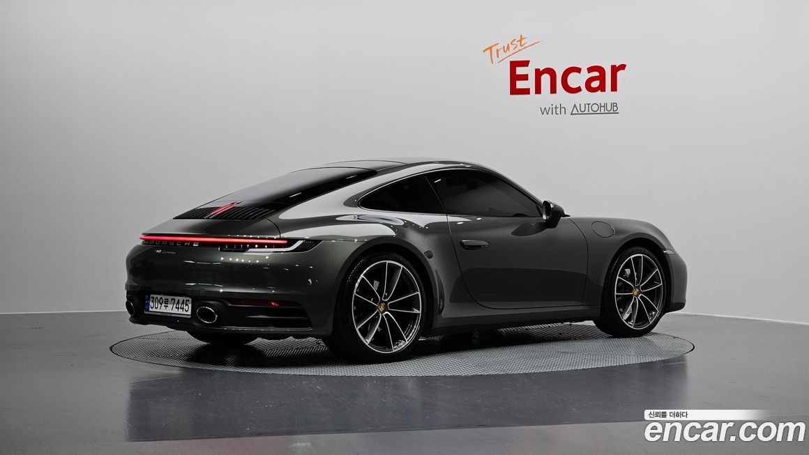 Porsche 911 Carrera, 2021
