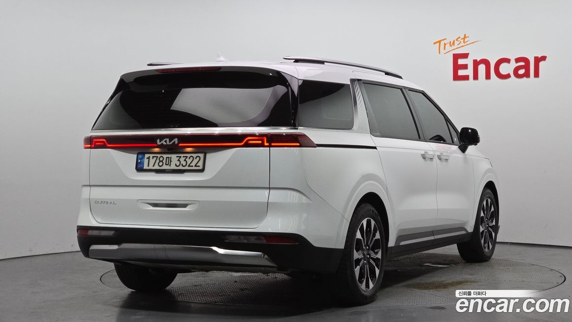 Kia Carnival 9-Seater Signature, 2023