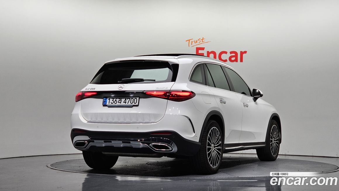 Mercedes-Benz GLC-Class GLC300 4MATIC AMG Line, 2023