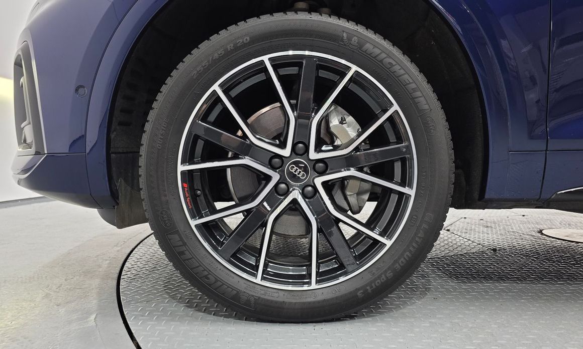 Audi Q5 45 TFSI Quattro Premium, 2024