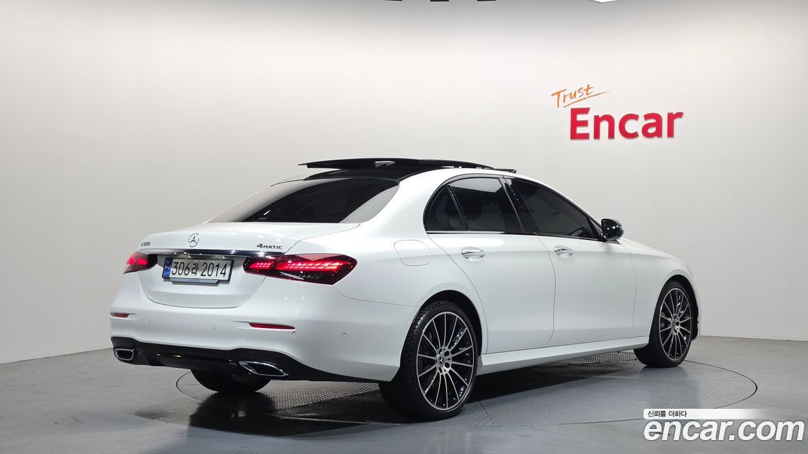 Mercedes-Benz E-Class E350 4MATIC AMG Line, 2023