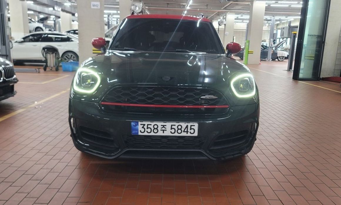 Mini Countryman JCW Launch Pack, 2023