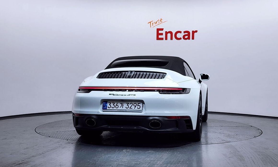 Porsche 911 Carrera GTS Cabriolet, 2022
