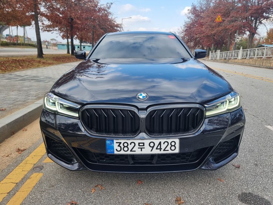 BMW 5-Series 530i xDrive M Sport Package, 2023
