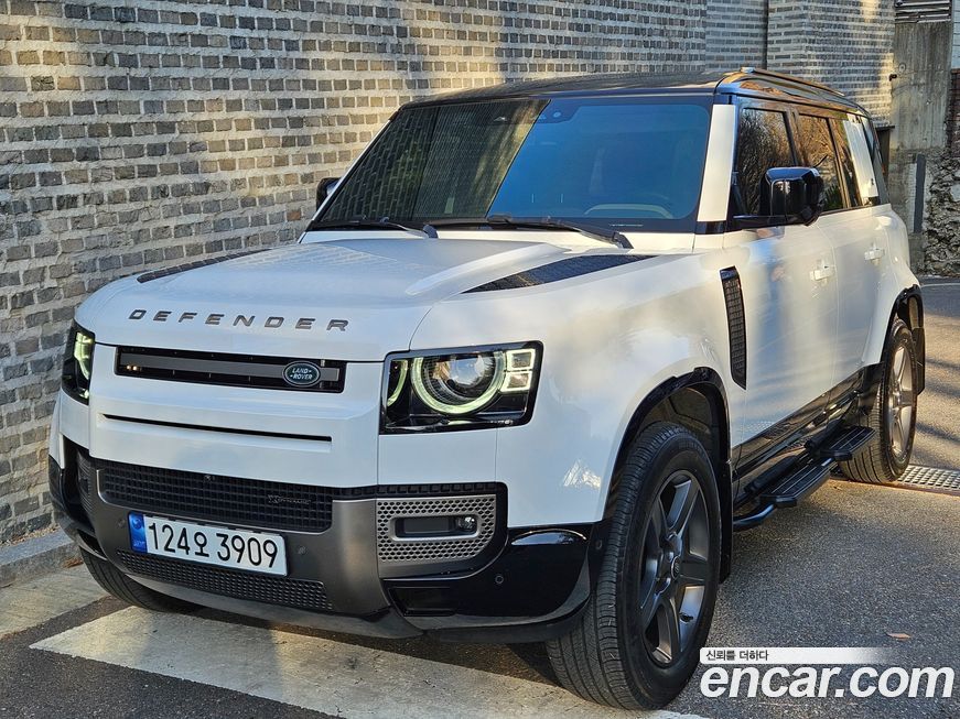 Land Rover Defender 110 P300 X-Dynamic SE, 2023