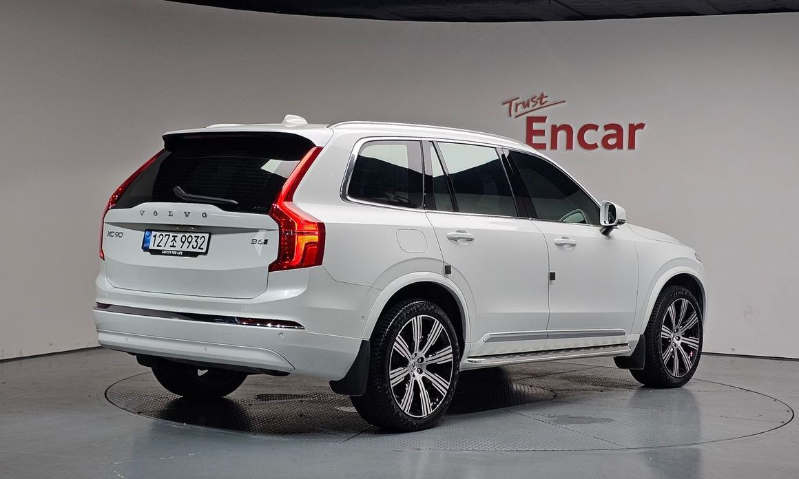 Volvo XC90 B6 Ultra Bright, 2025