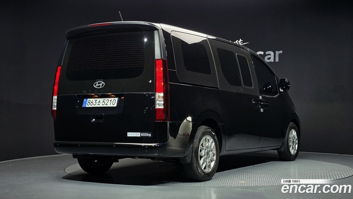 Hyundai Staria Cargo 5-Seater, 2025