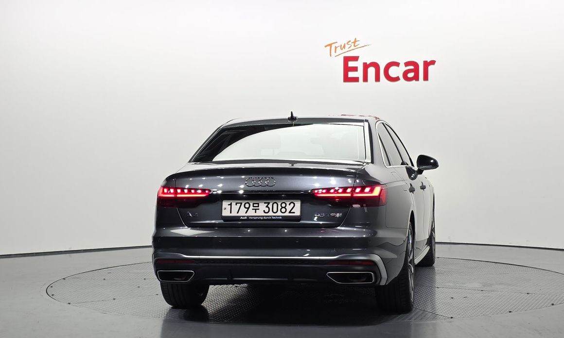 Audi A4 40 TFSI Premium, 2023