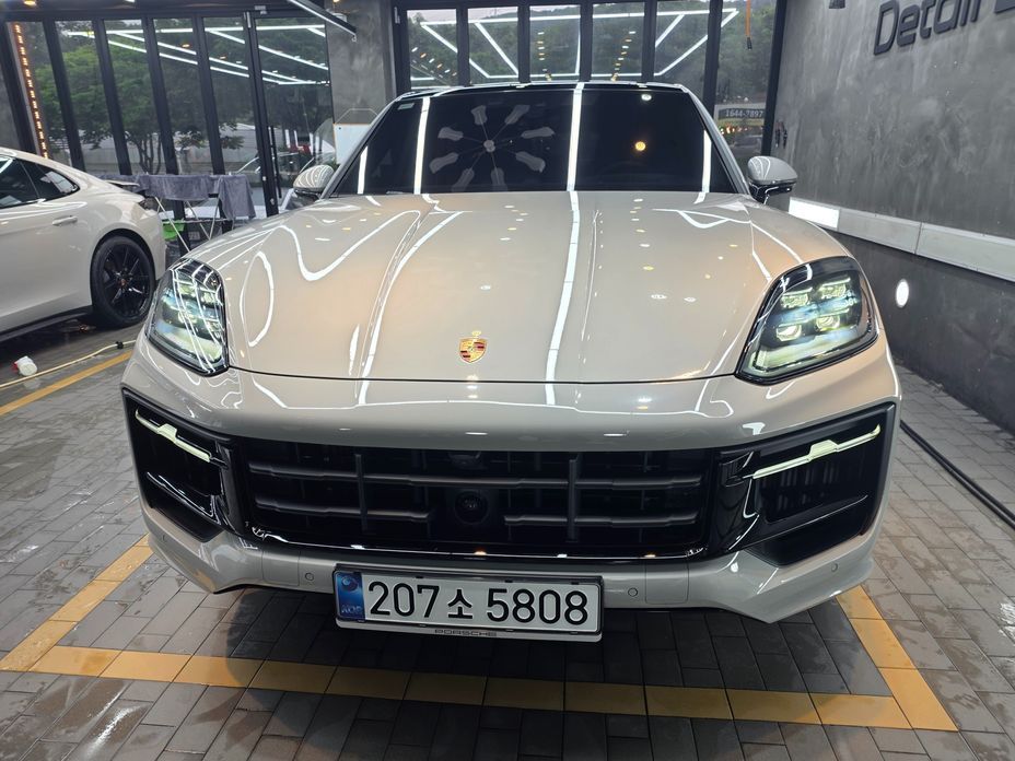 Porsche Cayenne 4.0 GTS Coupe, 2025