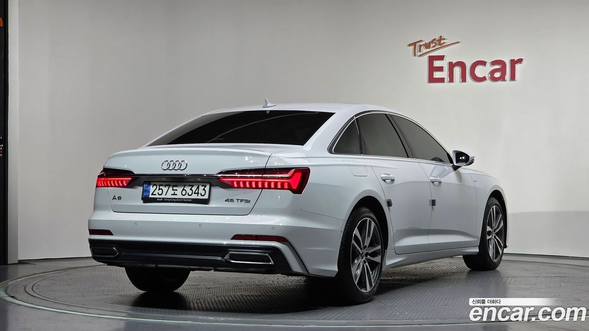 Audi A6 45 TFSI Premium, 2022