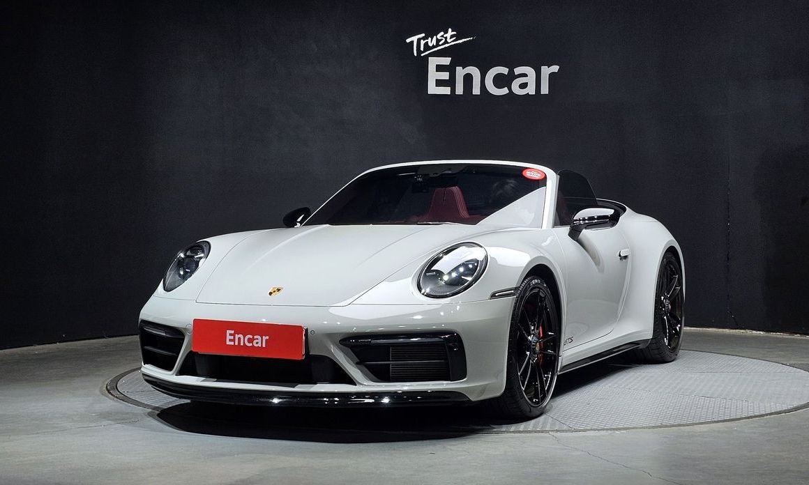 Porsche 911 Carrera 4 GTS Cabriolet, 2023