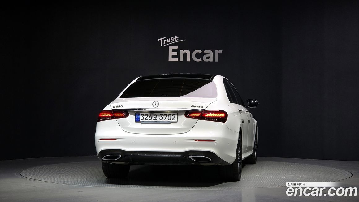 Mercedes-Benz E-Class E350 4MATIC AMG Line, 2023