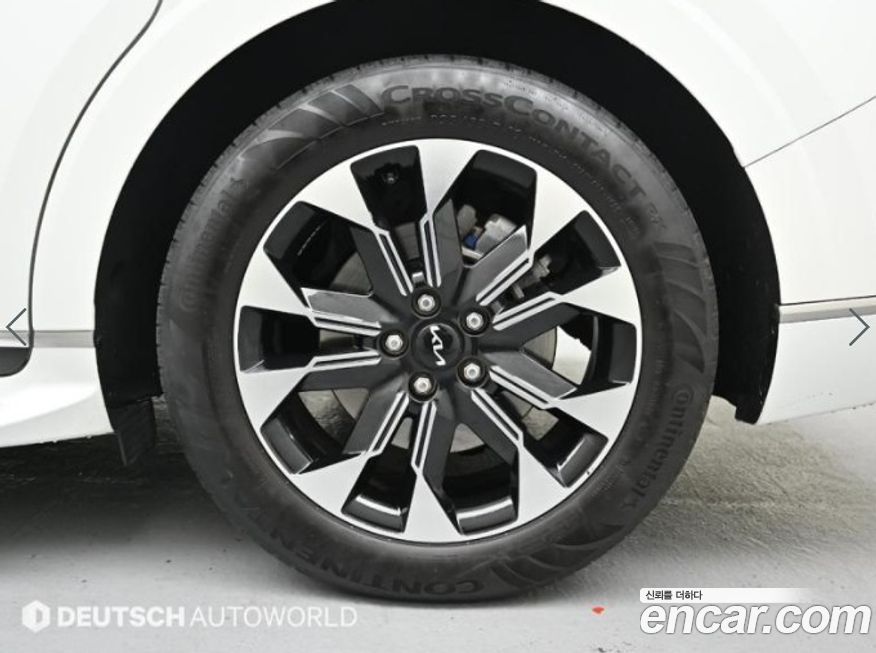 Kia Carnival 9-Seater Hi-Limousine, 2023
